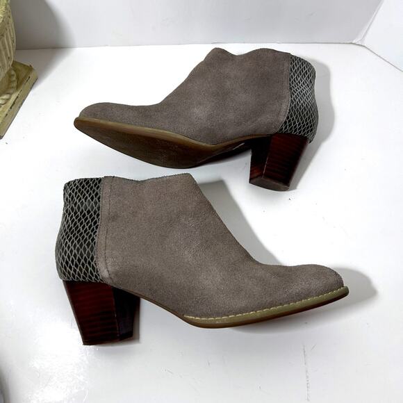 VIONIC Leather Booties Bromley Boots Zipper Ankle Taupe Gray Size 7 - Picture 2 of 15